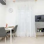 Beachfront Daria Апартаменты