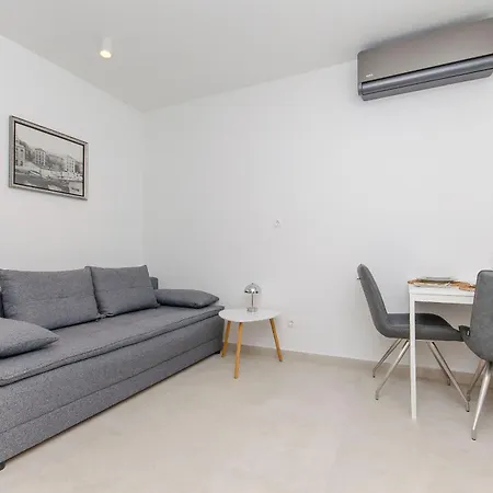 Beachfront Daria Apartman